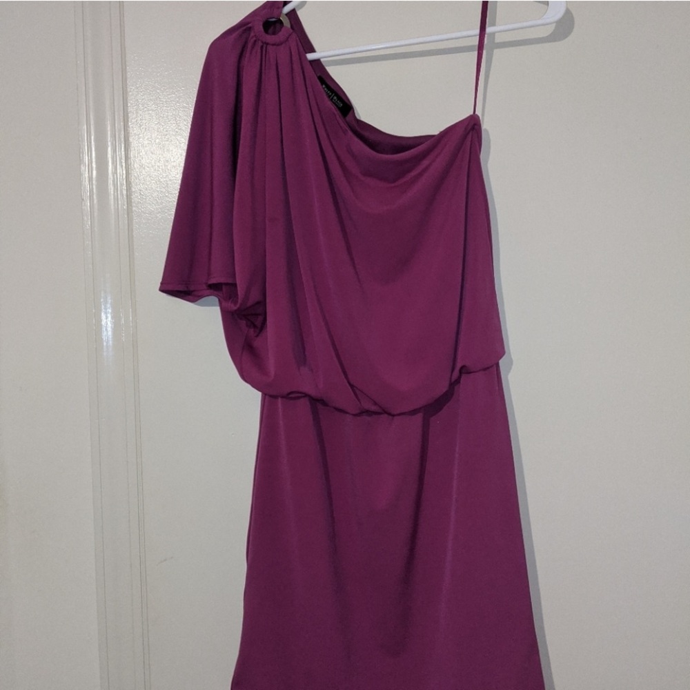 White House Black Market Fuchsia Pink Peekaboo One Shoulder Dress Size 0 NWT - Picture 8 of 8